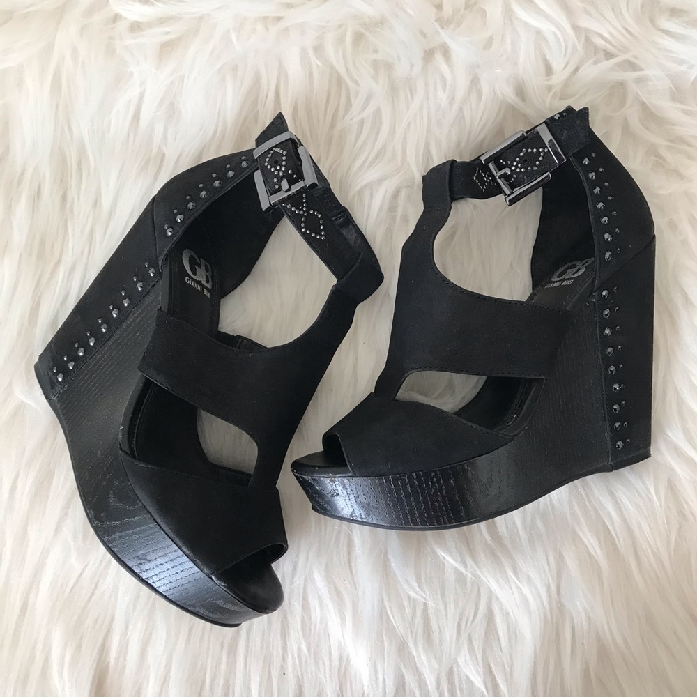 Gianni Bini black studded platform wedge size 7.5